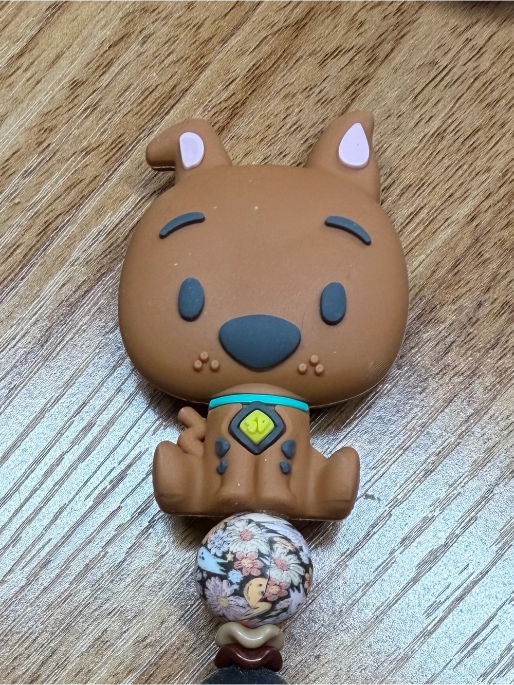 Scooby Doo Floral Bead Keychain - Black and Floral